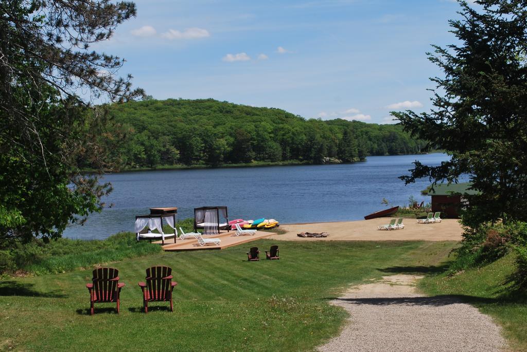 Trillium Resort & Spa Port Sydney Bagian luar foto